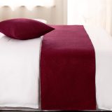 Chemin de lit Coverwhite grenat – Image 2